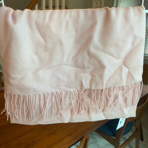 Nordstrom Tissue Weight Wool & Cashmere Scarf - Picture 10 of 10